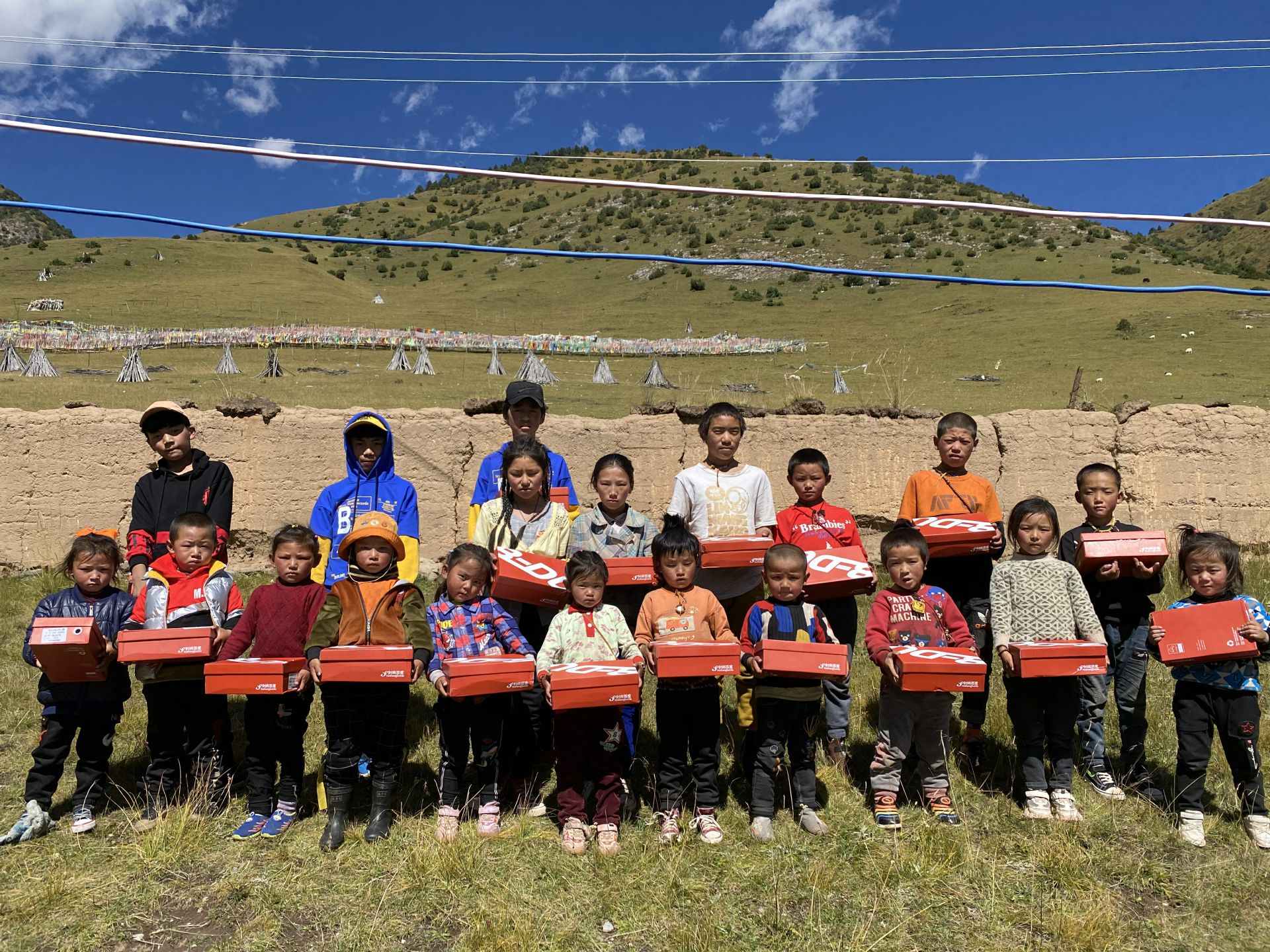 江南官方注册-江南(中国)公益回顾丨家国同欢月同圆 温暖满载甘孜州(图13)